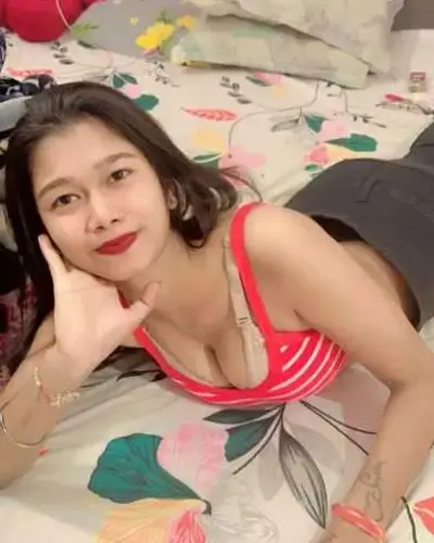 Call Girl in Mominpura